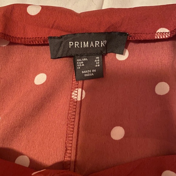 red/white polka-dot romper - Picture 5 of 5